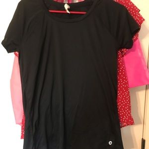 athletic shirt. size S